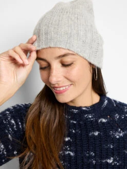 Meg Cohen - Hand Knit Flat Hat